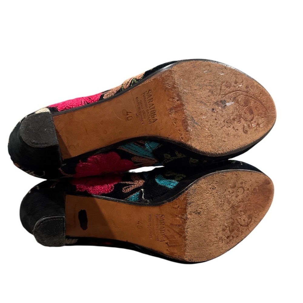 Saratoga Turkish Bazaar Suzani Style Black Multi Embroidered Boots EU 40 US 9 - Picture 9 of 13